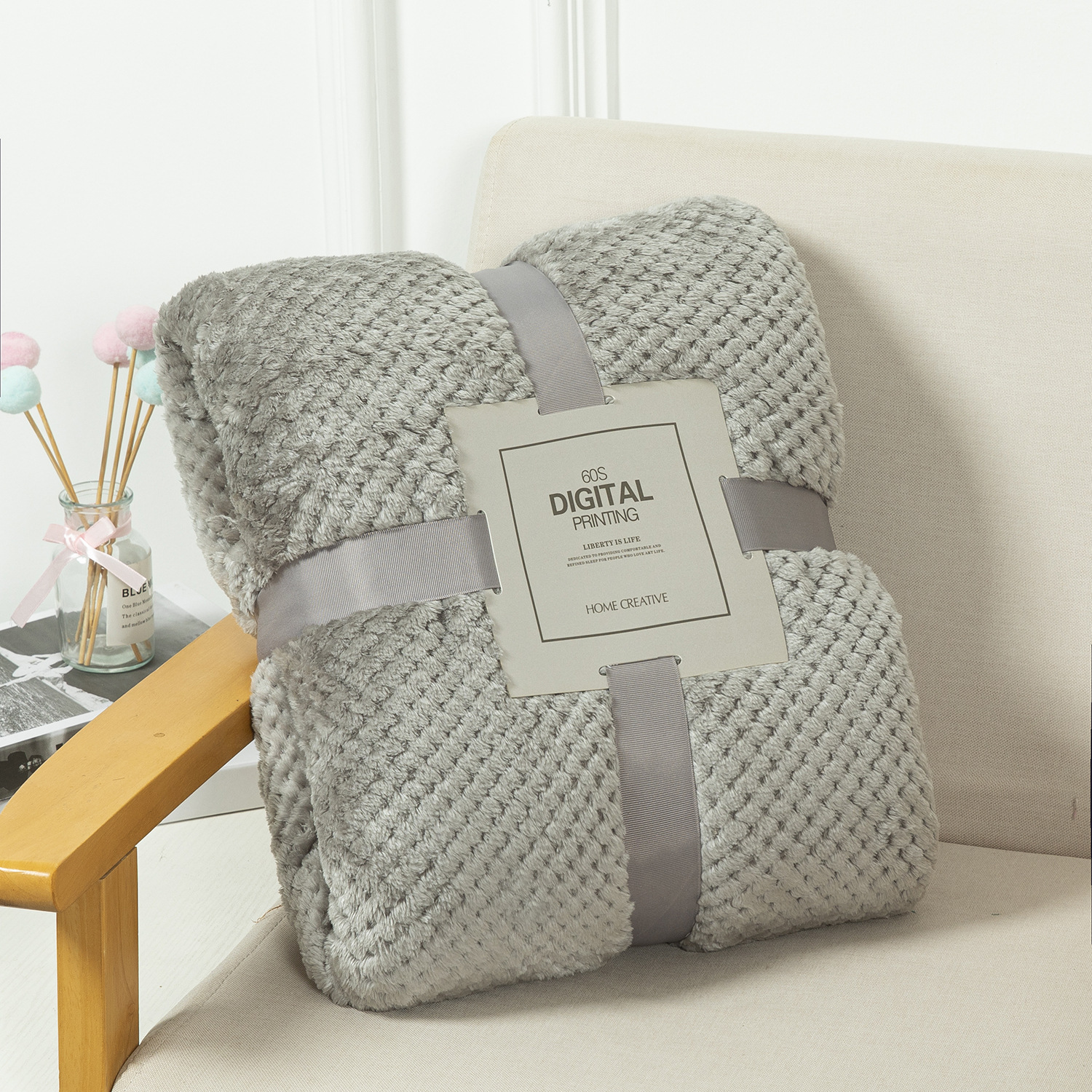 Gray Pineapple Grid Hem