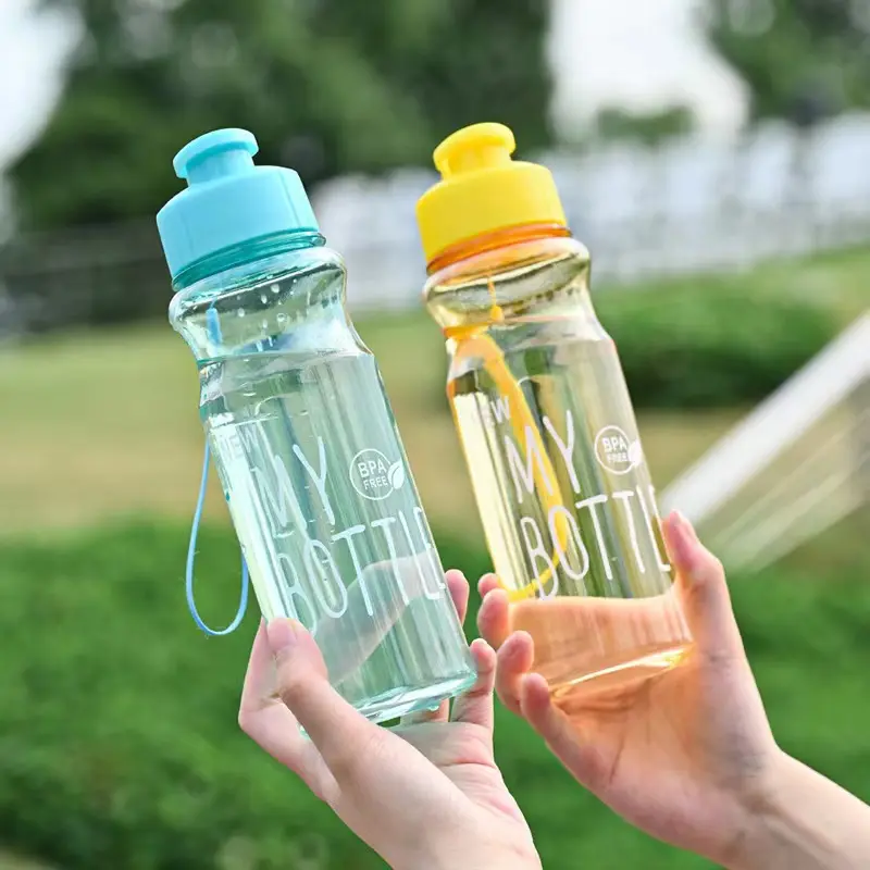 Tragbare Flip-Plastik flaschen für Outdoor-Sport wasser flaschen Großhandel tragbare Werbung Plastik flaschen für Studenten.