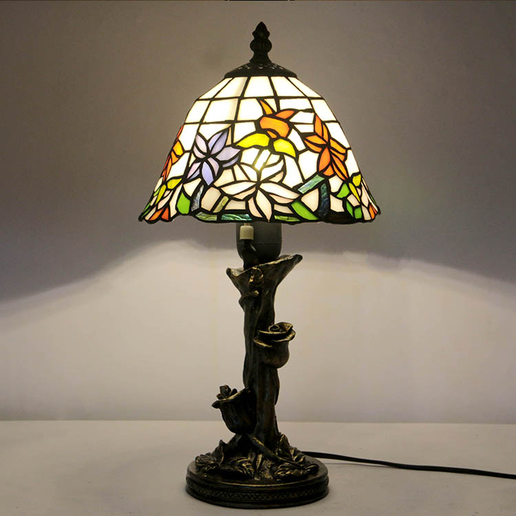 LongHuiJing Dome Shape Nightstand Lighting 1-Light Stained Glass Baroque Style Table Lamp