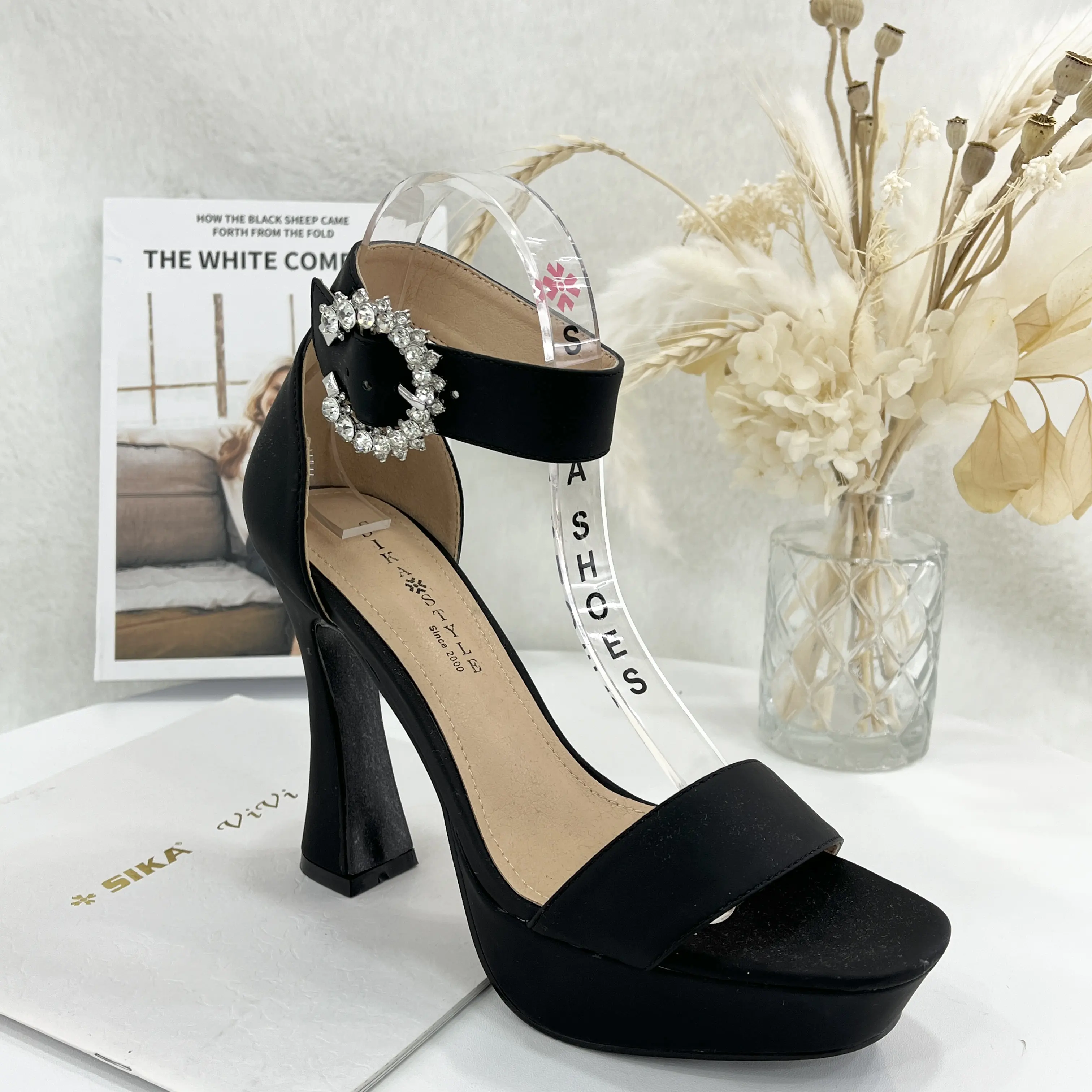 Sandalias de tacón alto con correa en el tobillo blancas elegantes de suministro de fábrica SIKA, zapatos de plataforma con punta abierta para damas, ropa de verano