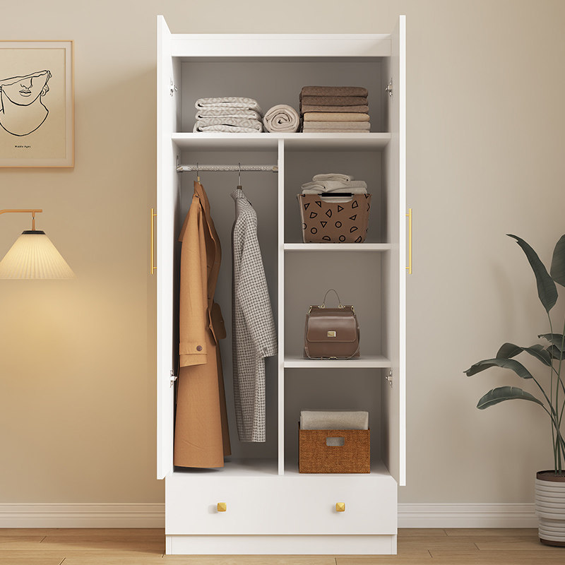 Una porta in legno massello alta 180, profonda 50, larga 90