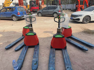 Satılık 200mm kaldırma yüksekliği ile iyi performans elektrikli Reach kamyon palet istifleyici CBD30 istifleyiciler - Product Image 3