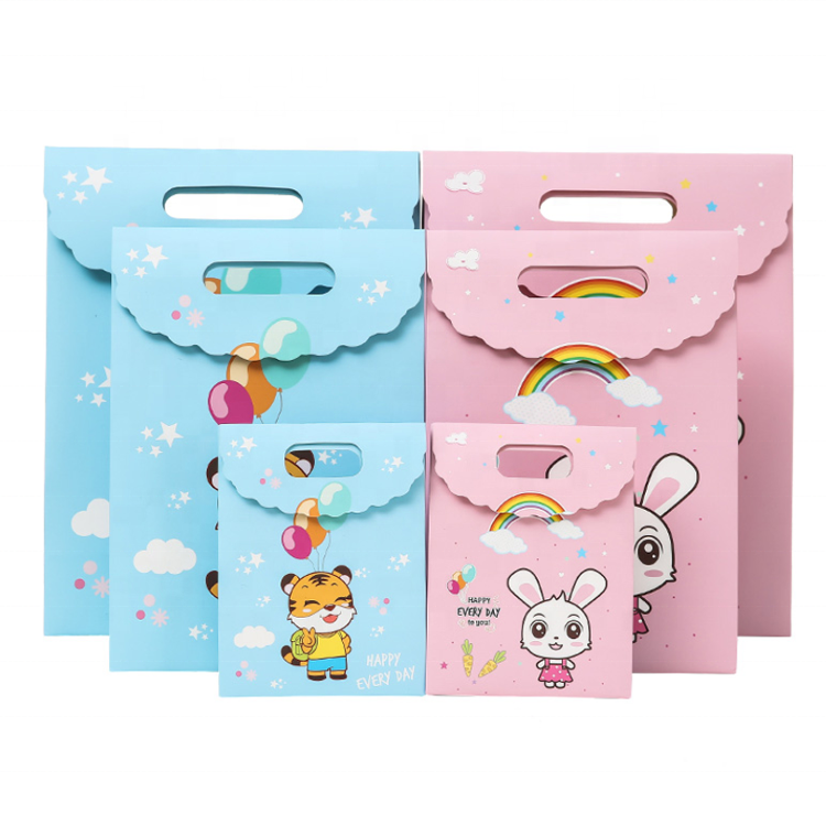 定制时尚奢华礼品袋纸质礼品袋带标志纸模切纸袋 - Product Image 5