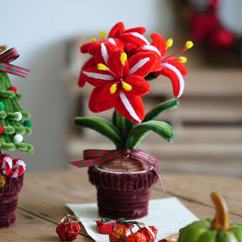 Navidad Vermilion Top Red Potted Plants (Material Pack)