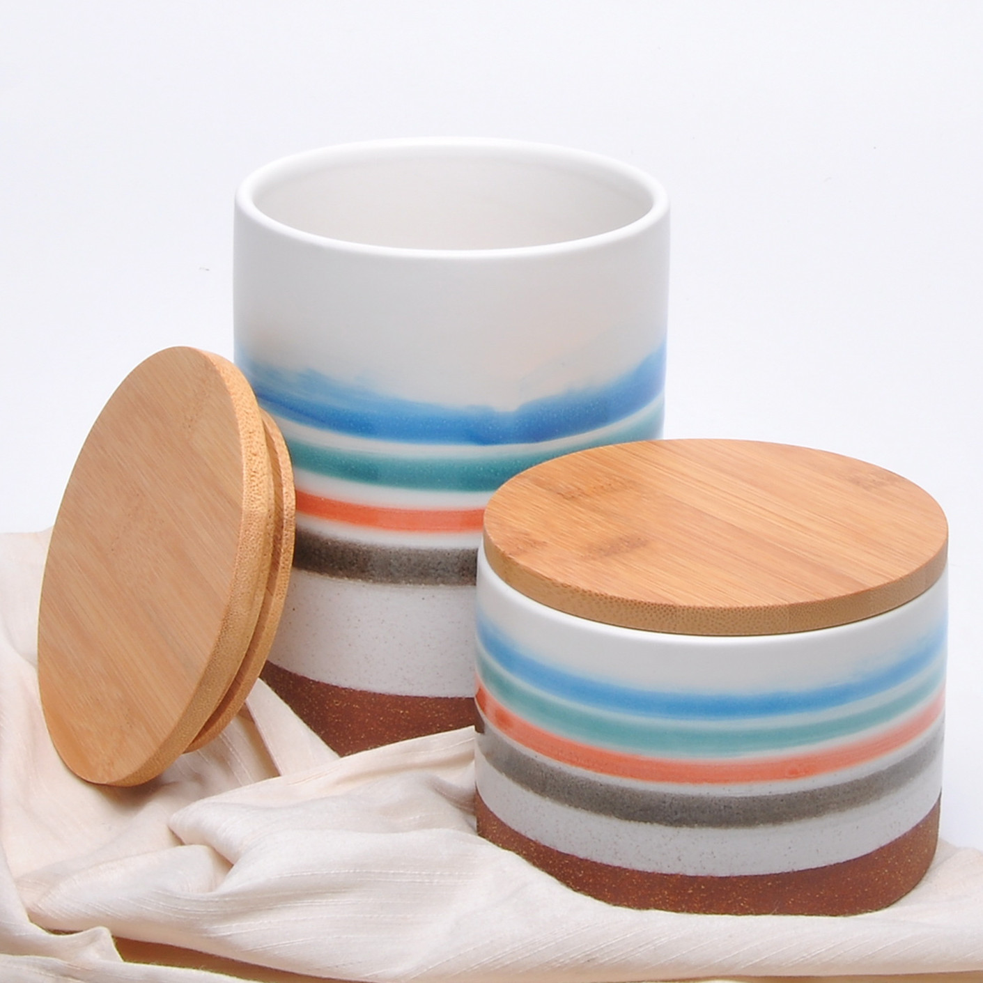 Custom wholesale hand painted bamboo lid empty ceramic candle jar for luxury home decoration