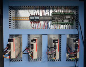 2025 Nuevo diseño ATC Puerta de madera Gabinete Línea de producción Cnc Router 1325 con mesa de carga y descarga automática en Guangzhou - Product Image 4