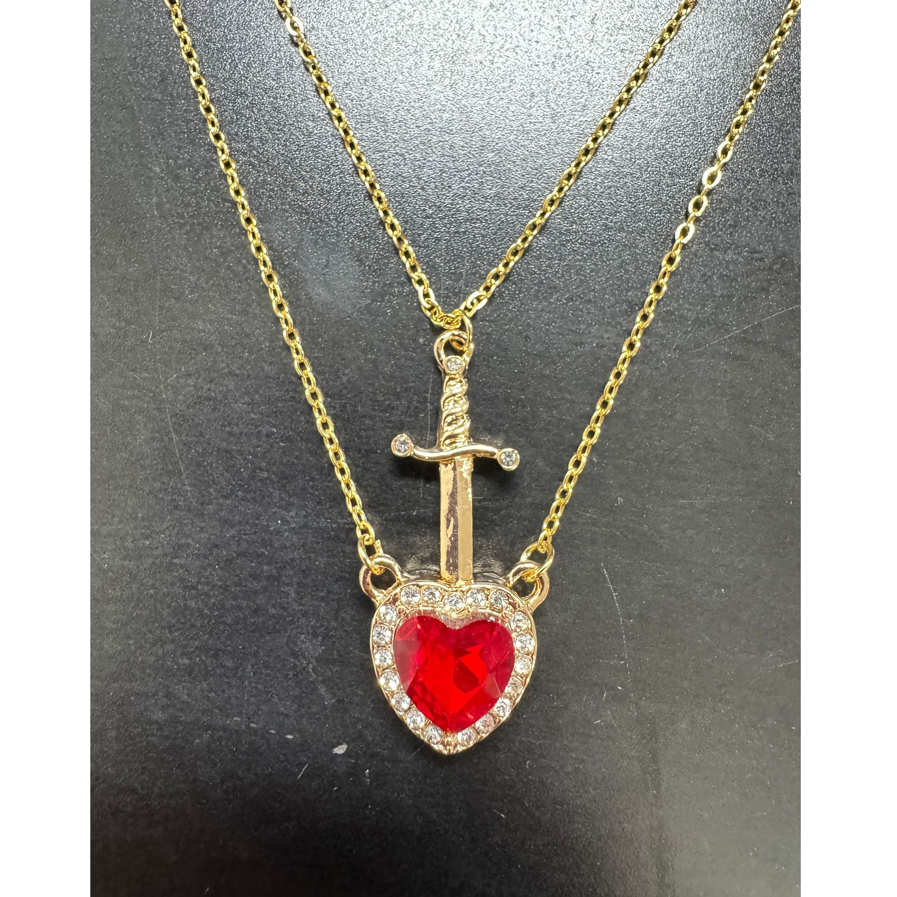 Gold - stainless steel chain, zinc alloy pendant