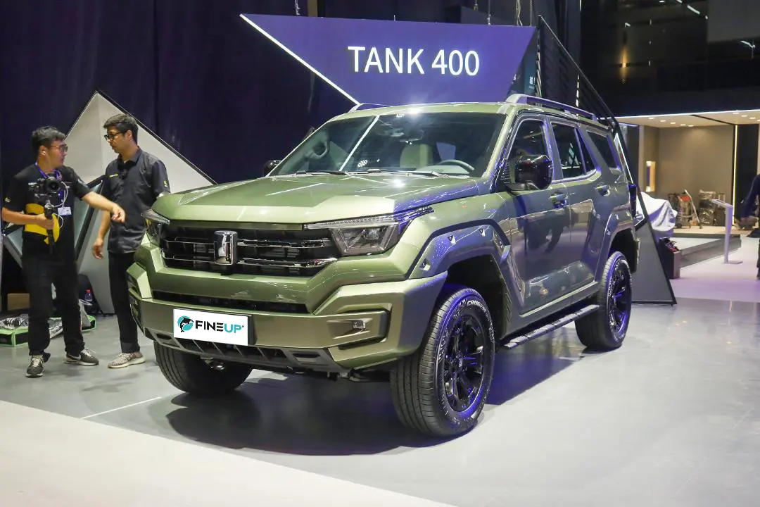 Büyük duvar tankı 400 Hi4-T 2023 105km aralığı 4wd 4wd GWM tankı 400 yeni hibrid SUV ikinci el araba