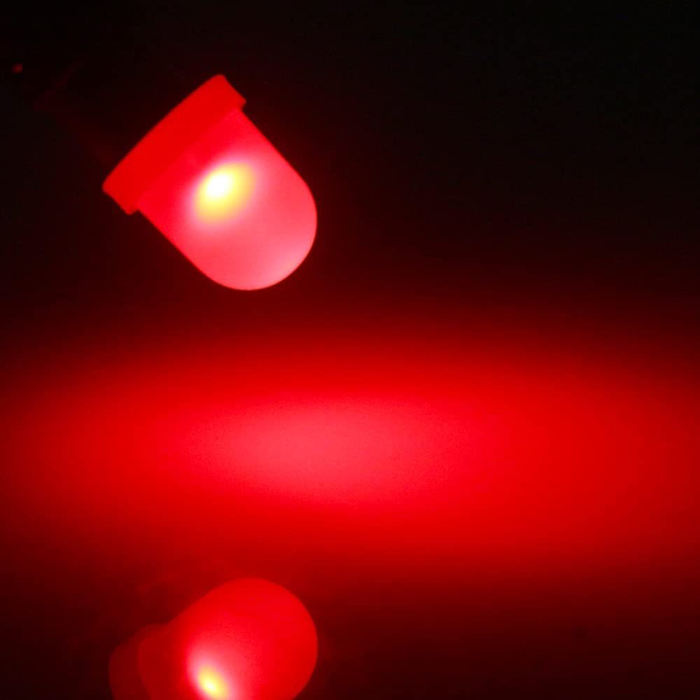 สีแดง