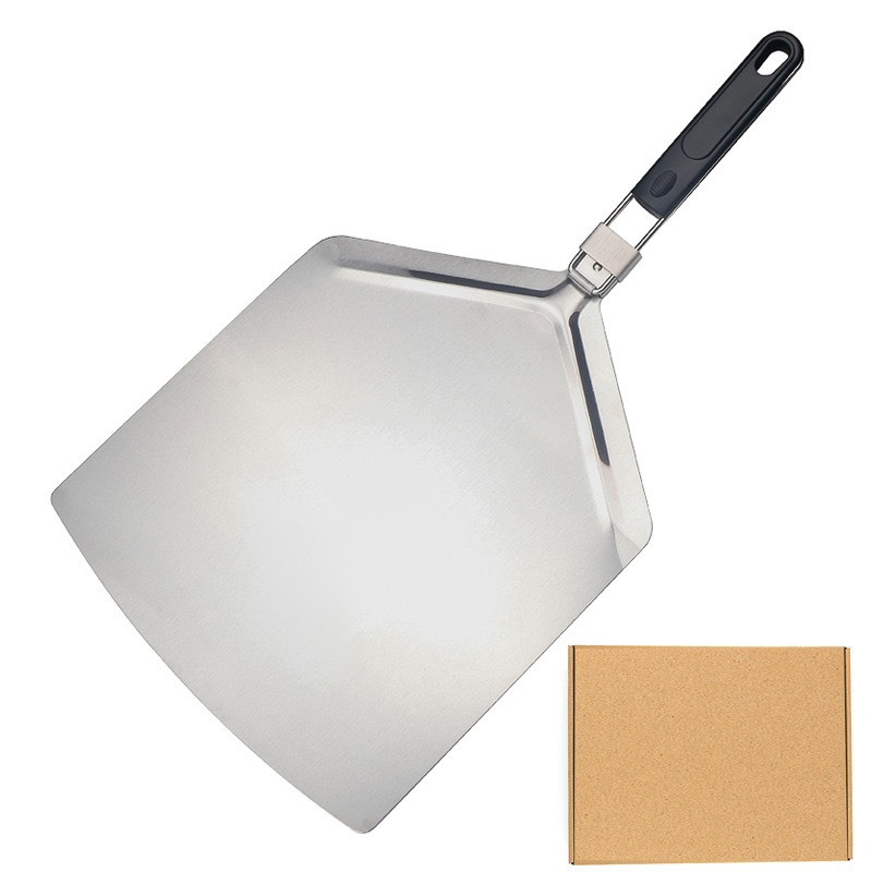 Espátula grande cuadrada para pizza de aluminio plateado con hoja de goma y plástico.