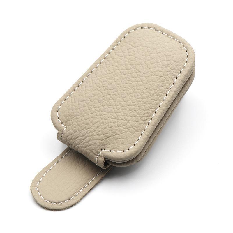 Pince à lunettes beige
