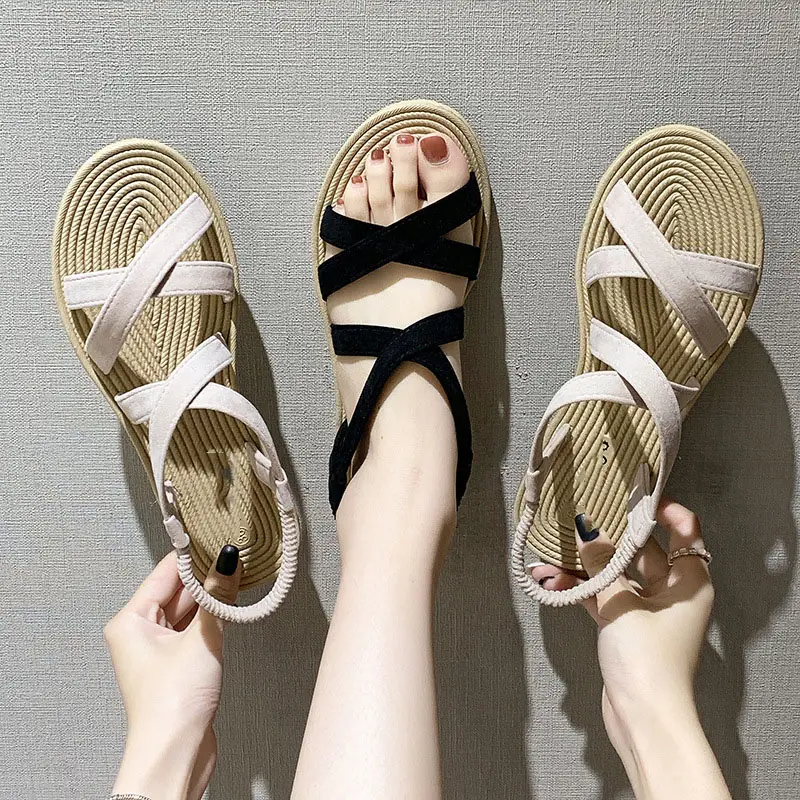 2024 новые корейские летние сандалии для женщин плоские туфли римские повседневные плоские каблуки пляжные туфли