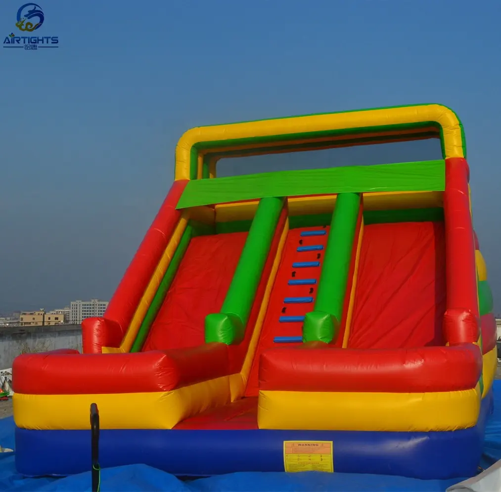 China fabricante profissional Inflatables Dual Lane inflável Slide com ventilador