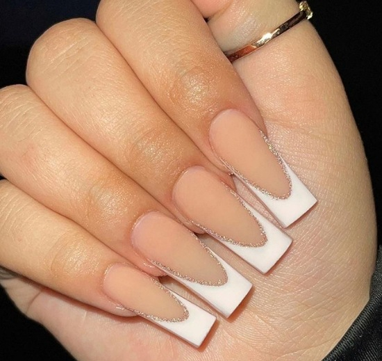 AW09