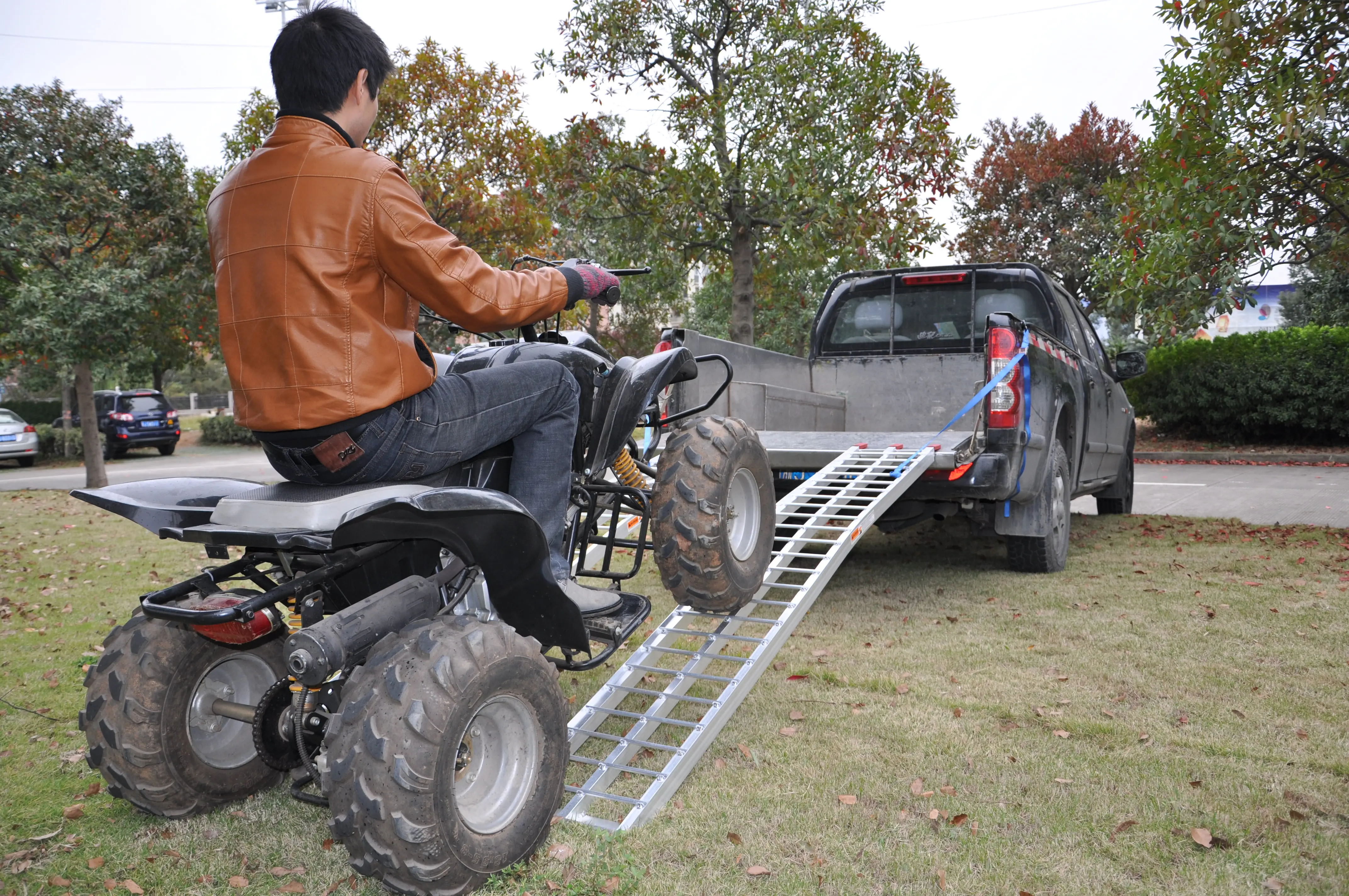 התאמה אישית כבד 1000bls אופנוע אלומיניום ו רמפות atv