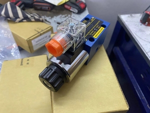 Mejor precio 4WE6 serie 4WE6J70/HG24N9K4 4WE6E70/HG24N9K4 4WE6C70/HG24N9K4 válvula direccional solenoide hidráulica - Product Image 4