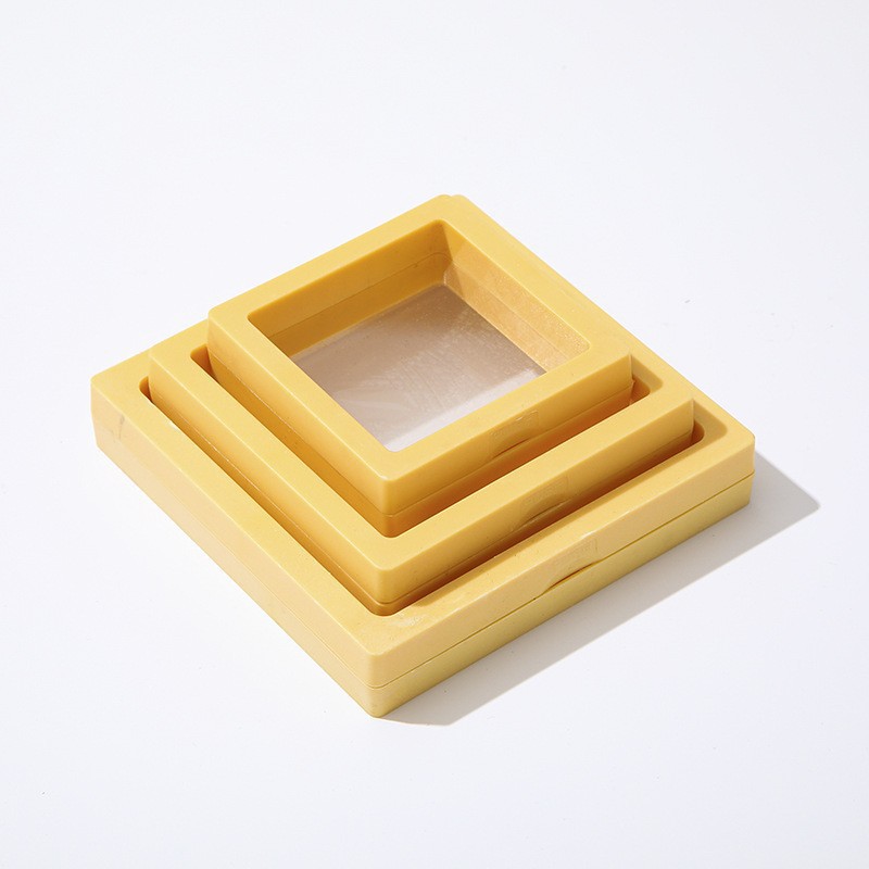 Boîte intérieure jaune