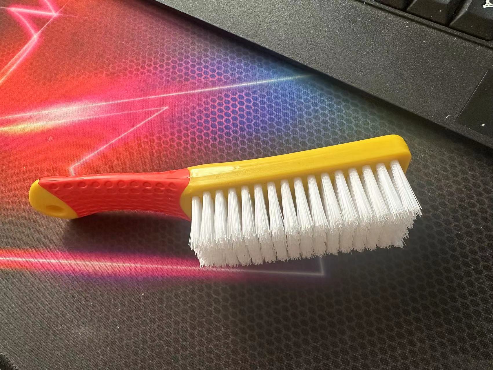 Yellow handle silicone