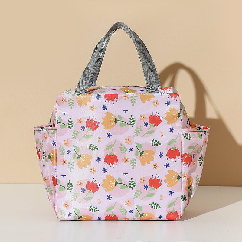 ดอกไม้สีชมพูอ่อน