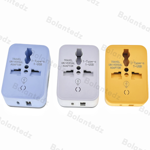 Adaptador de corriente de conmutación universal multifunción todo en uno Reino Unido enchufe de carga de EE. UU. UE con puertos de cargador Usb C - Product Image 1