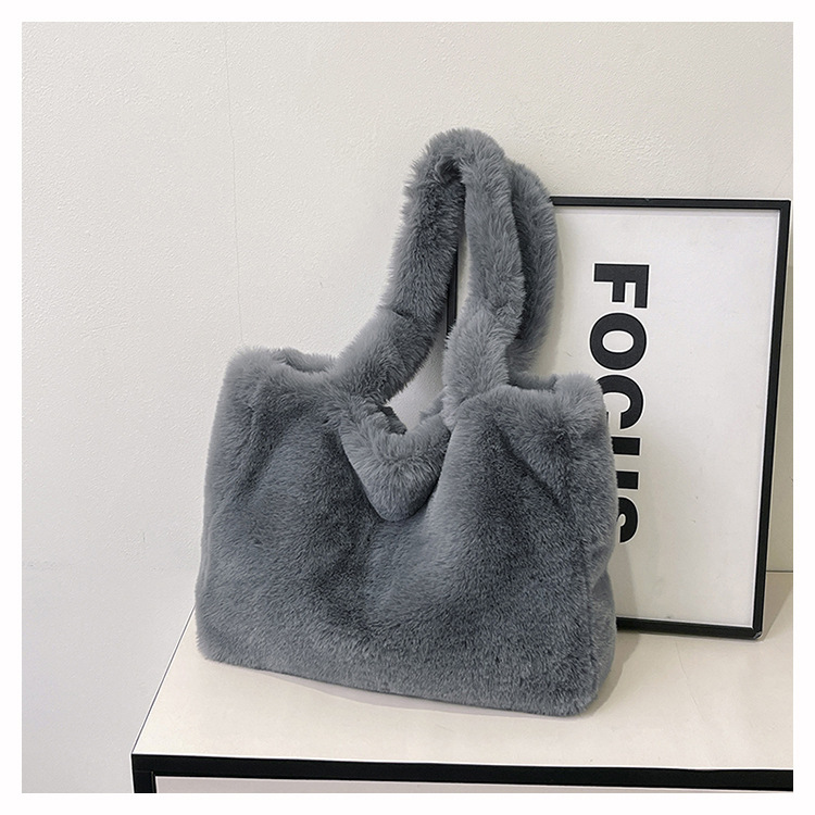 Gris foncé