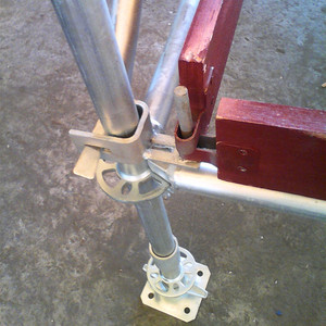 Ringlock Systems Andamio de madera/punta de acero para materiales de construcción Layher