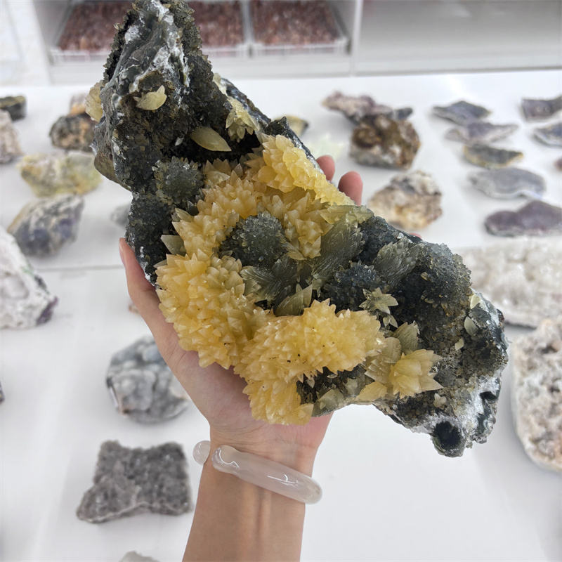 Spécimen minéral d'apophyllite