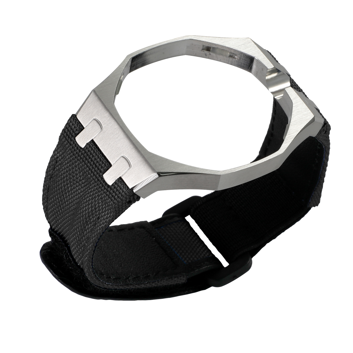Boîtier argenté + bracelet noir - 12 heures