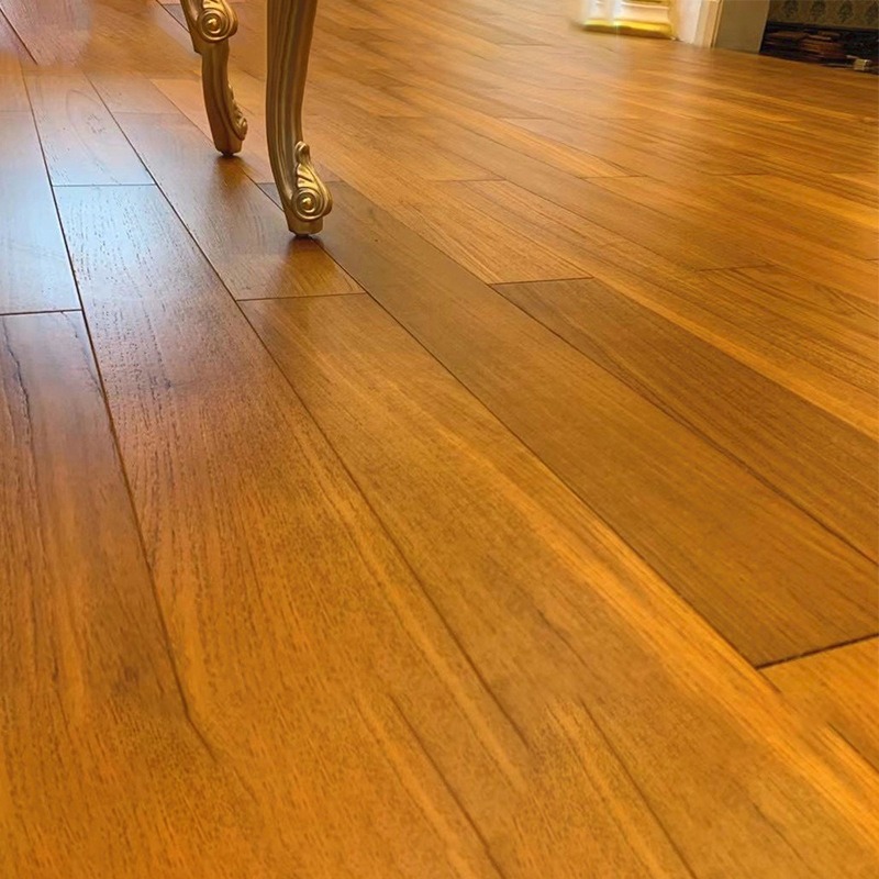 Le teck du Myanmar est extrêmement étroit