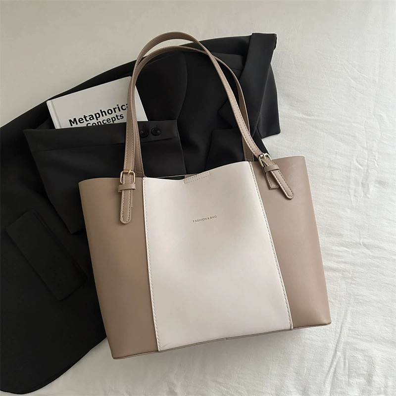 Kaki + beige