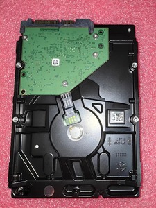 HORNG SHING硬盘台式机硬盘ST1000DM010 1TB sata 6Gb/s 7200转/分64MB高速缓存<span class=keywords><strong>3.5</strong></span>英寸