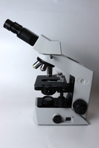 实验室便携式多用途通用光学系统WF 10X 20毫米物镜4x 10x 40X 100X教育用生物显微镜 - Product Image 3