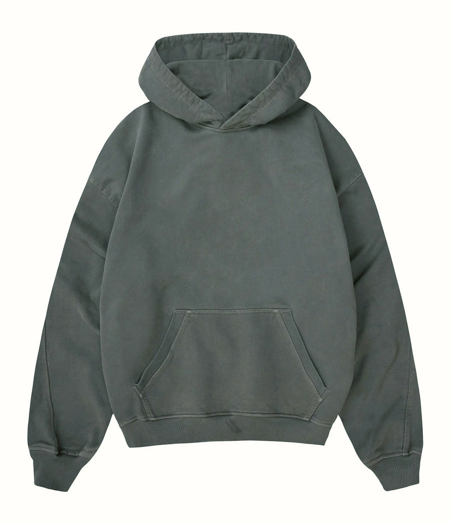 Gris oscuro
