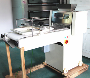 自动吐司面包成型机辊成型成型机面包面包面团轧辊成型机铸工 - Product Image 2