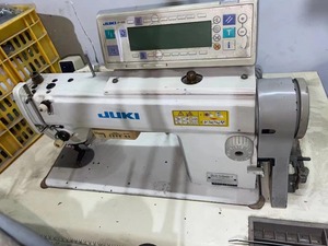 JUKIS DLU-5494N-7 одноигольная машина с автоматическим триммером и программным устройством управления ширмой - Product Image 3