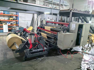 Kağıt işleme için WFQ-1300A kağıt rulosu 2 moor sürücü dilme sarma makinesi