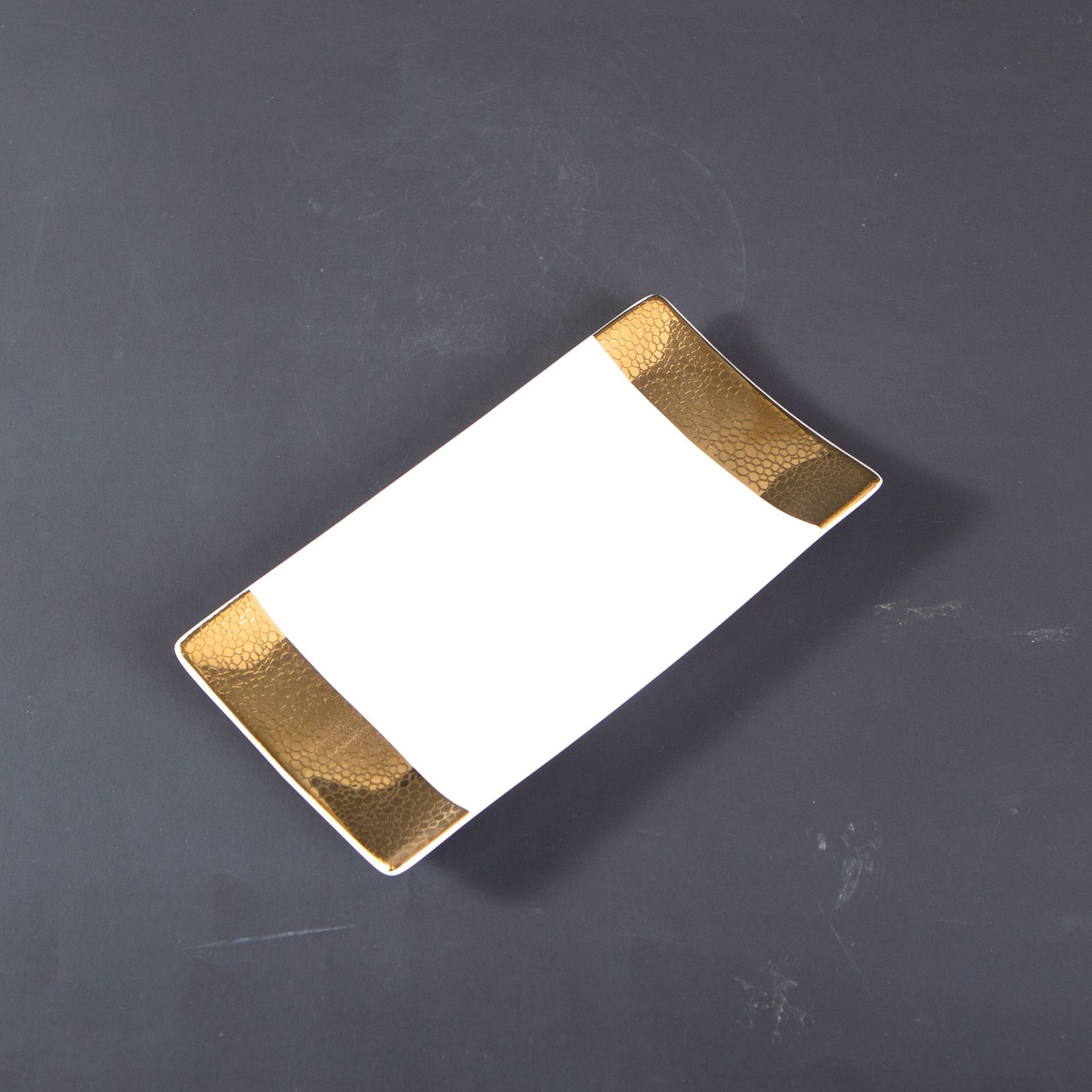 Serviette et plaque or