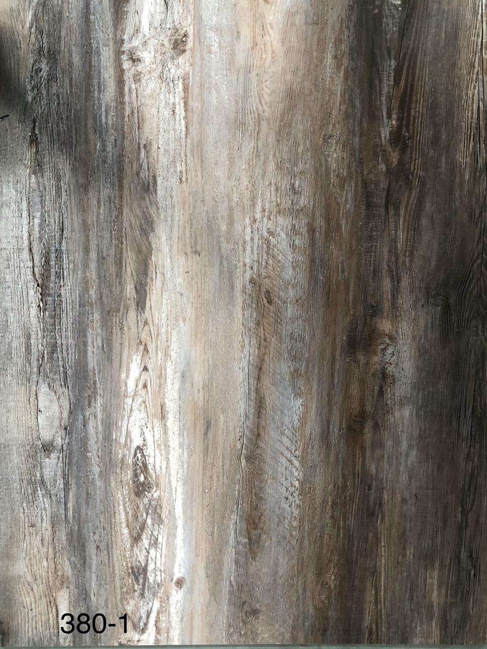 สีเทาเข้ม