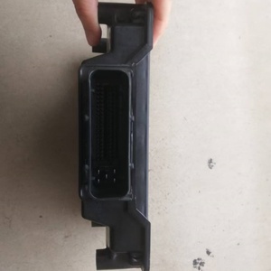 70E โมดูลคอมพิวเตอร์ ECU ECM โมดูลควบคุมอิเล็กทรอนิกส์70B 70D 70C ชิ้นส่วนเครื่องยนต์ - Product Image 3
