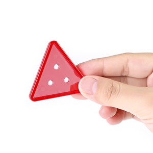 I bottoni di plastica colorati modellano le perline di infilatura della stringa forme di apprendimento Montessori giocattoli di allacciatura per i bambini dell'autismo - Product Image 5