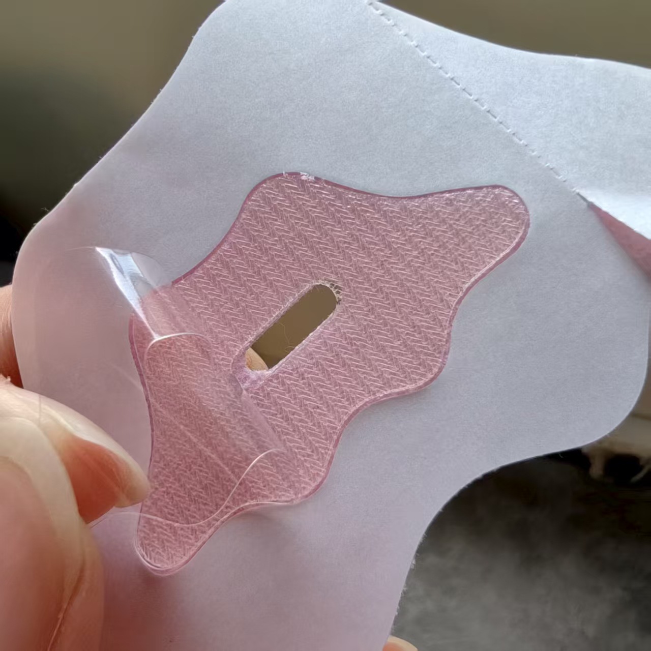 Lip stickers