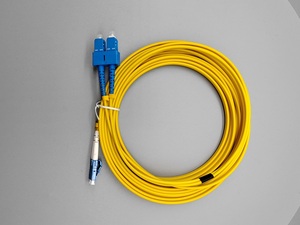 สายแพทช์ไฟเบอร์ออปติกแบบดูเพล็กซ์โหมดเดี่ยวยาว10ม. SC APC-LC APC ใช้สำหรับ FTTH - Product Image 5