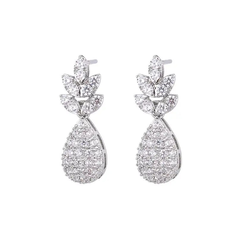 Collana di zirconi di cristallo di alta qualità gioielli per feste di matrimonio set di 4 pezzi 2023 orecchini di zirconi di nuova moda