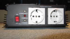 PACO 单相直流到交流电源逆变器，带直流电缆的充电器 24v 220v 2000w - Product Image 3