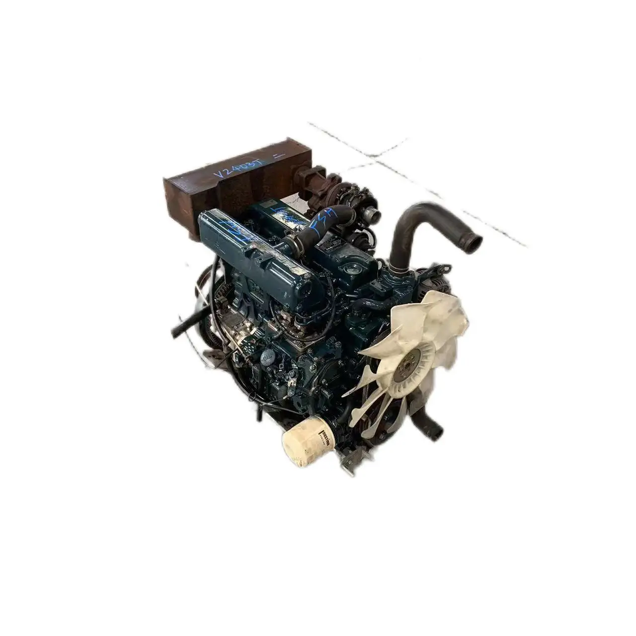 V2403T Moteur diesel Ku bota d'occasion pour moissonneuses dragueuses bateaux machines