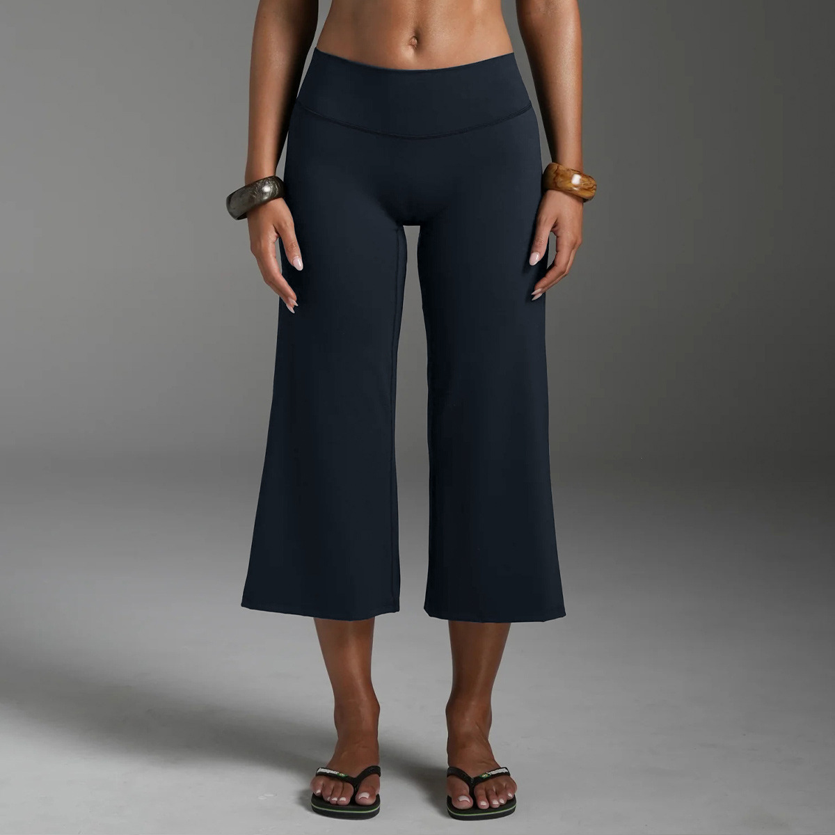 navy capri pants