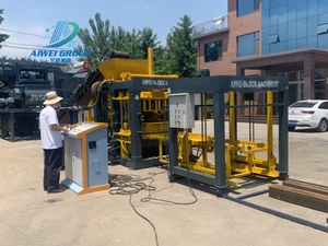 QT6-15 grande macchina per la produzione di mattoni completamente automatica per la pavimentazione in cemento, macchina per blocchi di cemento, linea di produzione di materiali da costruzione - Product Image 4