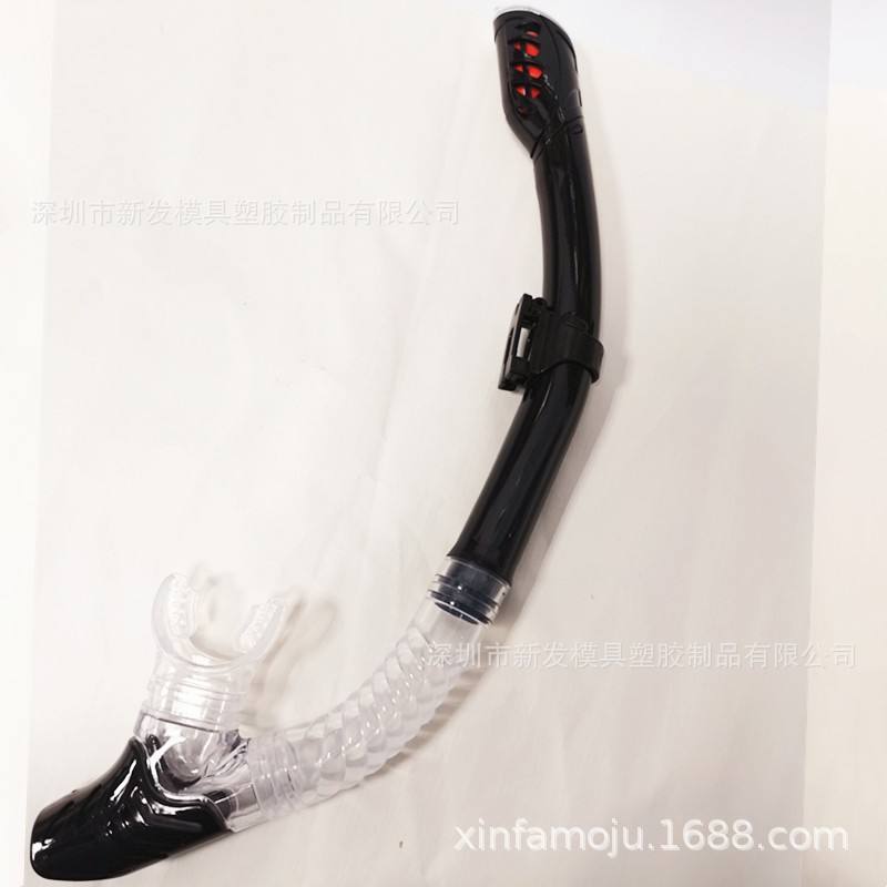 สีดำโปร่งแสง