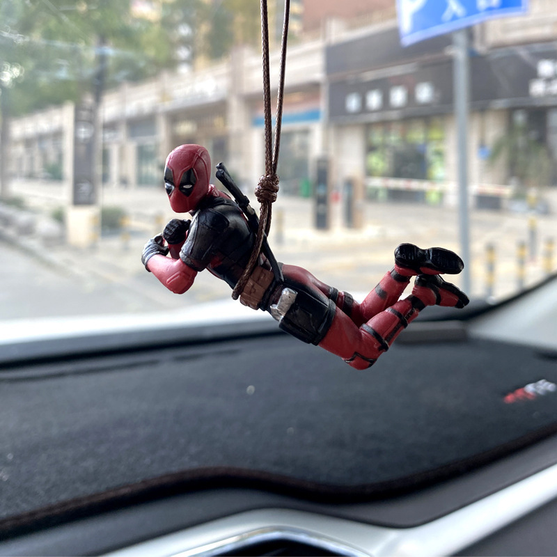 Colgante para espejo retrovisor de Deadpool con correa para colgar.