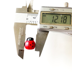 Özelleştirilmiş fabrika ahşap uğur böceği Pushpins yaratıcı Pushpin mantar kurulu basın çivi karikatür Beetle dekoratif Pushpin duvar çivi - Product Image 3